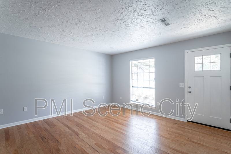 Apartment for rent at 2508 Woodfin Ave, Chattanooga, TN 37415