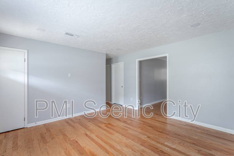 Apartment for rent at 2508 Woodfin Ave, Chattanooga, TN 37415