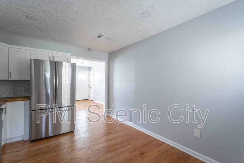Apartment for rent at 2508 Woodfin Ave, Chattanooga, TN 37415