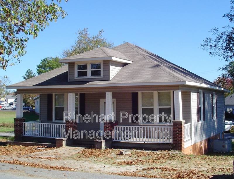 House for rent at 104 Calhoun St, Clover, SC 29710