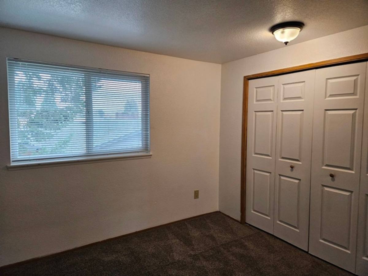 Apartment for rent at 1415 Lancaster Dr NE, Salem, OR 97301