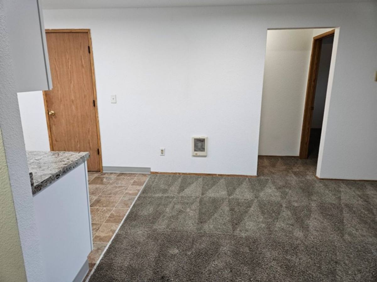 Apartment for rent at 1415 Lancaster Dr NE, Salem, OR 97301