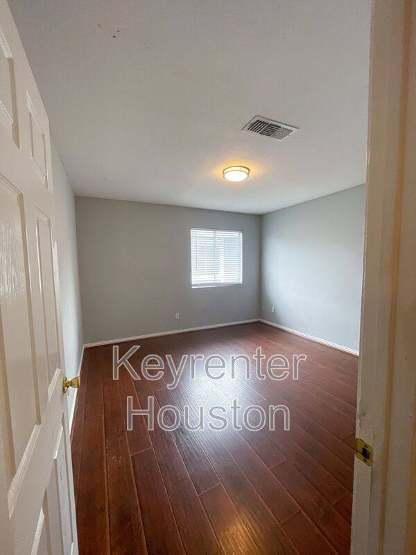 House for rent at 12607 Ashford Meadow Dr #B, Houston, TX 77082
