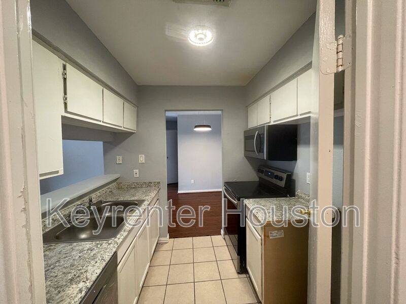 House for rent at 12607 Ashford Meadow Dr #B, Houston, TX 77082