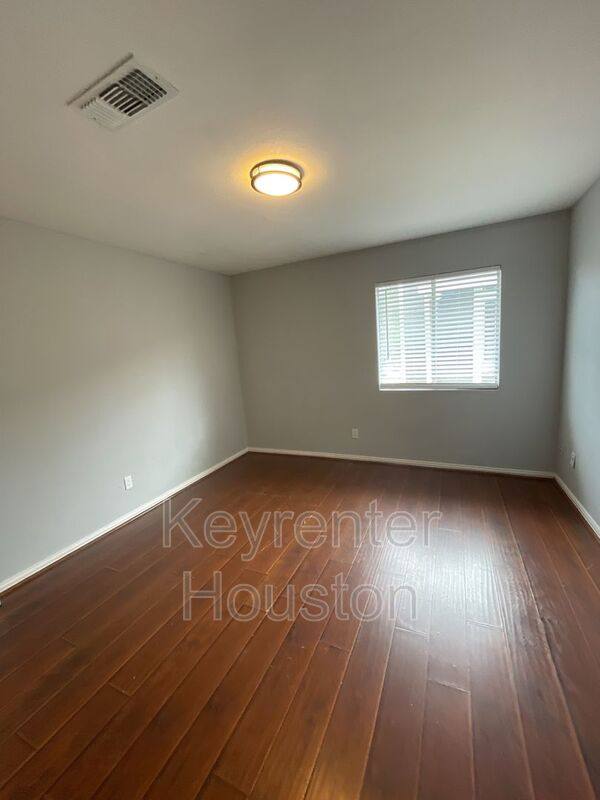 House for rent at 12607 Ashford Meadow Dr #B, Houston, TX 77082
