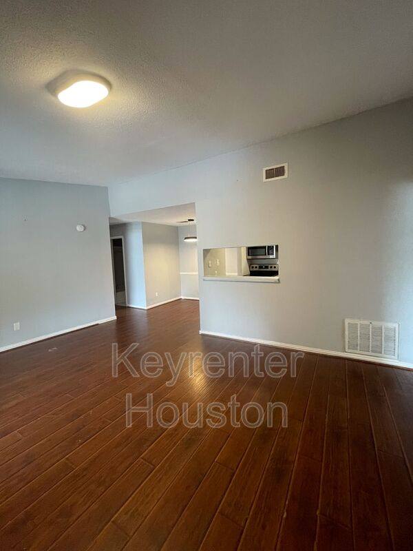 House for rent at 12607 Ashford Meadow Dr #B, Houston, TX 77082