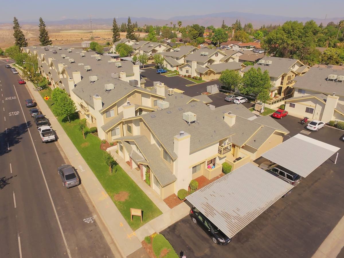 Apartment for rent at 4841 Columbus St, Bakersfield, CA 93306