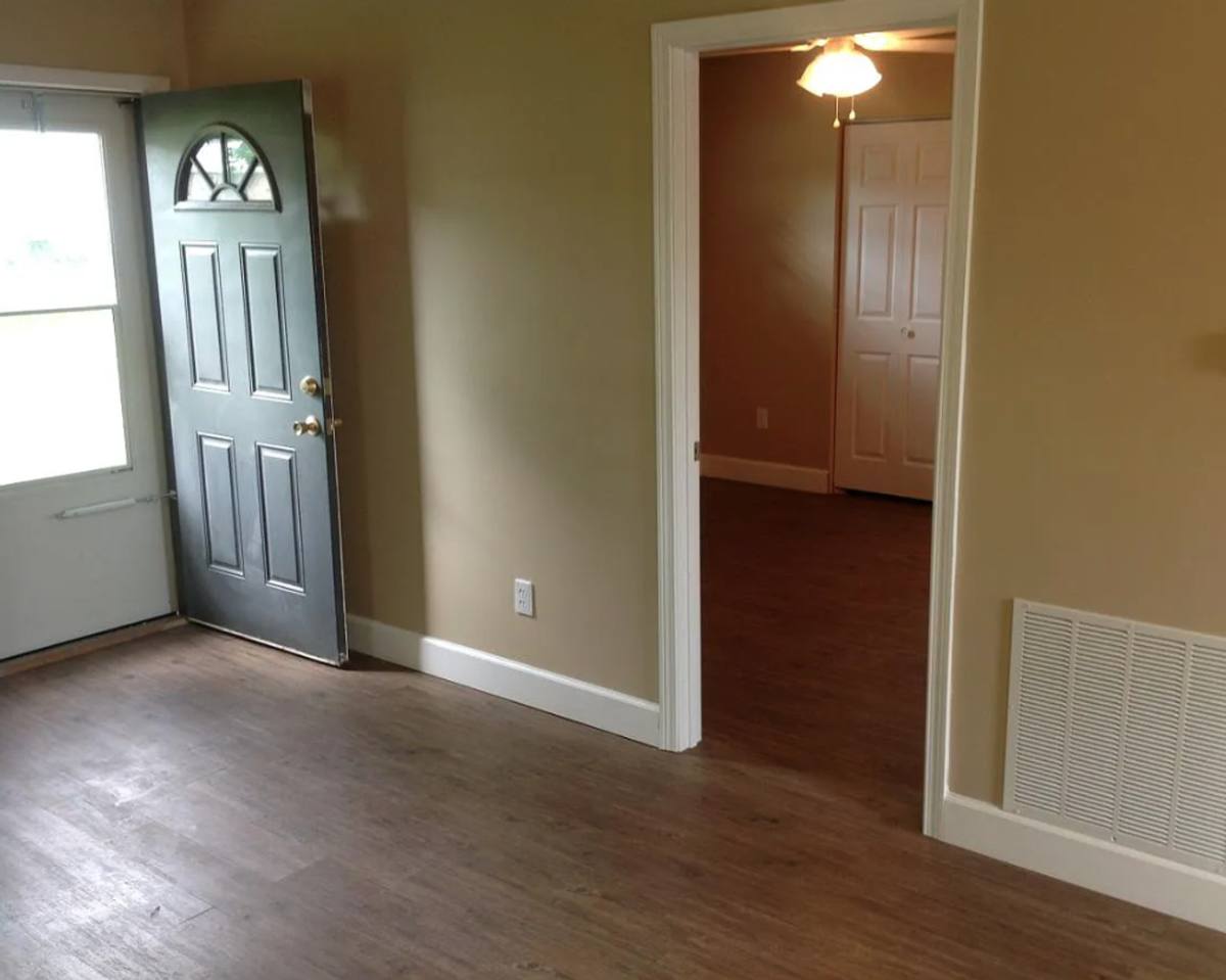 Apartment for rent at 104 Buena Vista Dr, Champaign, IL 61820