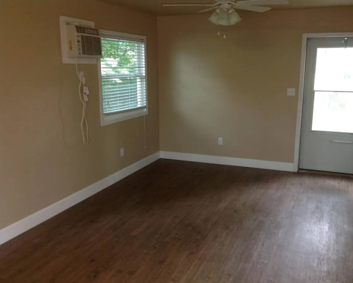 Apartment for rent at 104 Buena Vista Dr, Champaign, IL 61820