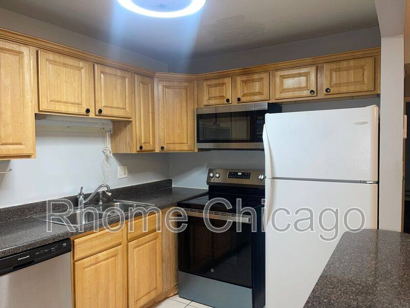 Condo for rent at 444 E Osage Lane 2A, Palatine, IL 60074