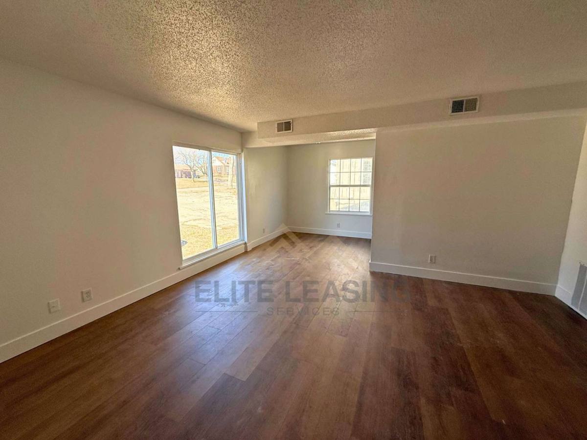 Apartment for rent at 3024 SE Swygart St, Topeka, KS 66605