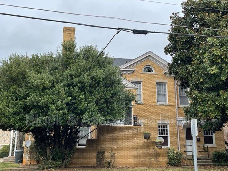 Apartment for rent at 133 E Academy St #4, Asheboro, NC 27203