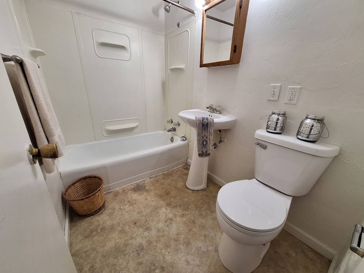 Apartment for rent at 701 George St, Kaukauna, WI 54130