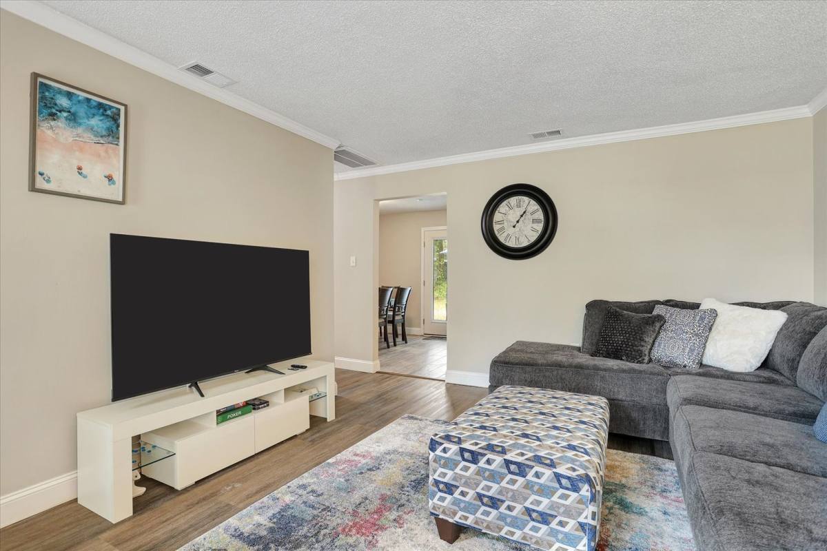 House for rent at 720 Dixon St, Savannah, GA 31405