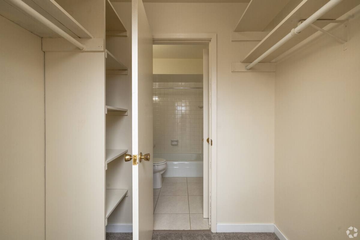 Apartment for rent at 2466 - 2480 N Oakland Ave, Milwaukee, WI 53211