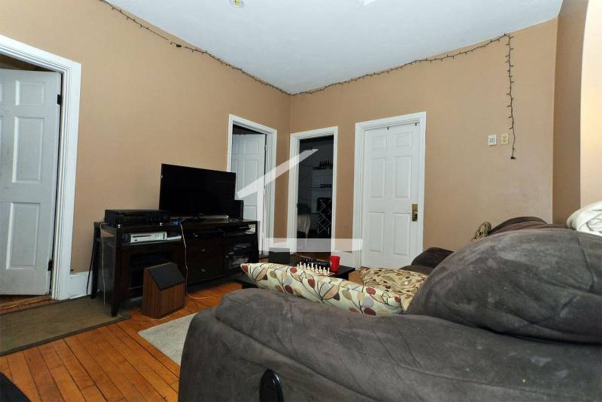 Apartment for rent at 12 Glenville Ave #4, Allston, MA 02134