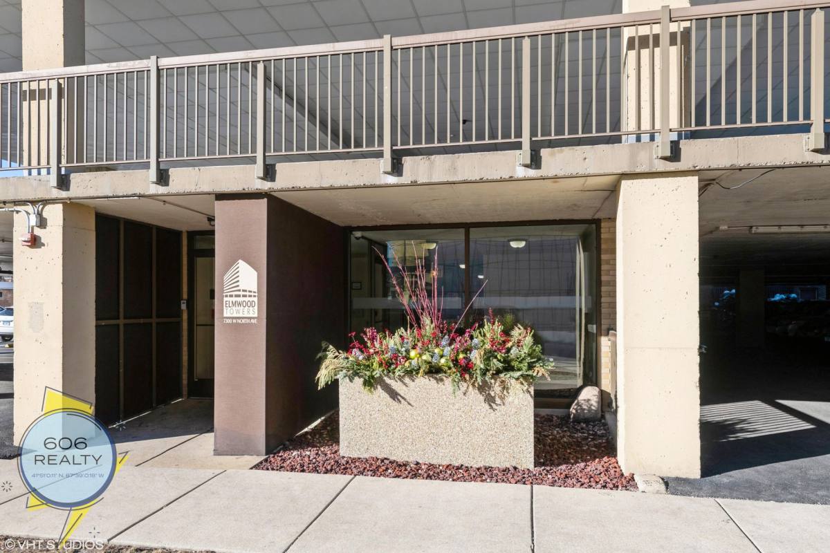 Apartment for rent at 7300 W N Ave, Elmwood Park, IL 60707