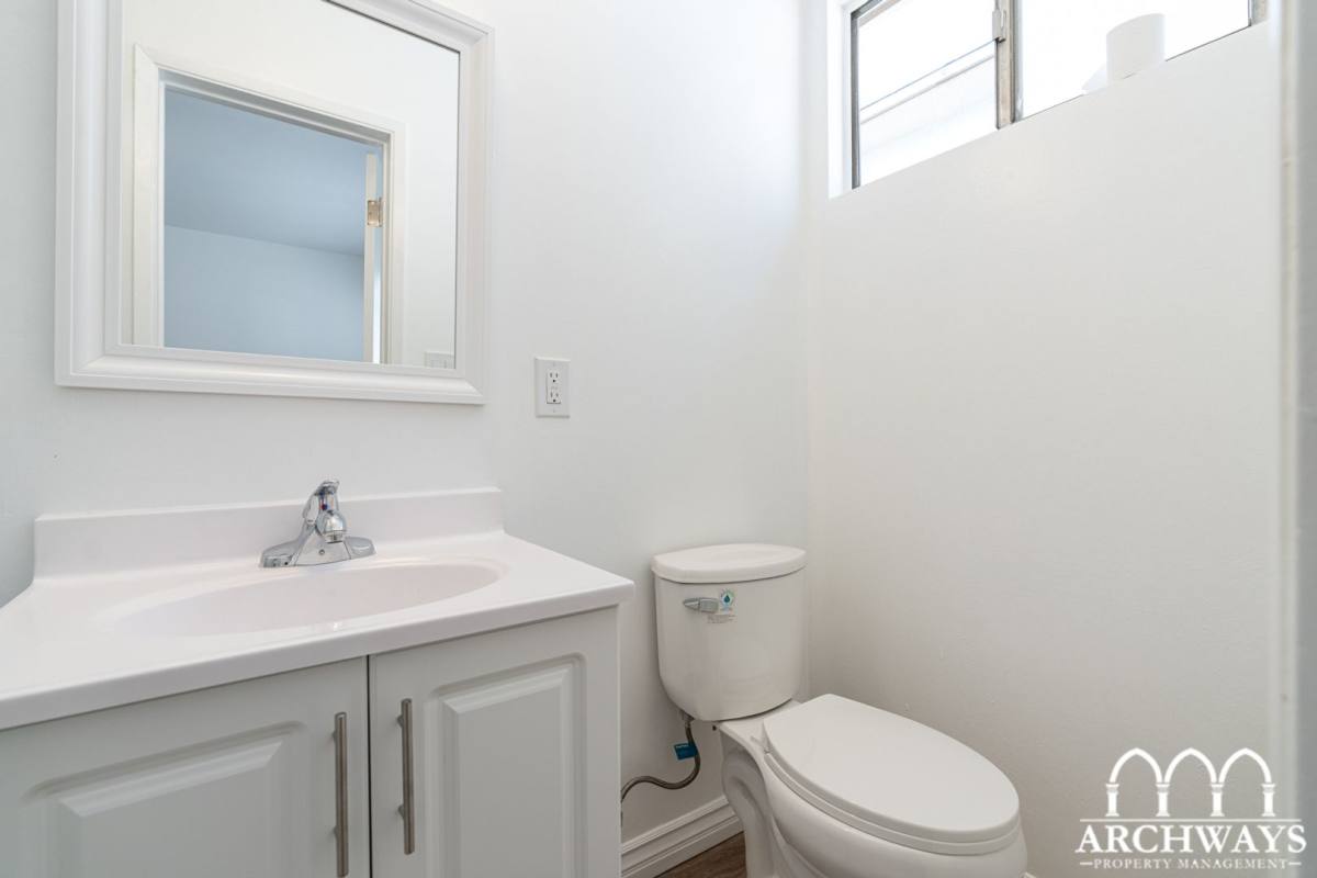 Apartment for rent at 1115 Glenville Dr, Los Angeles, CA 90035