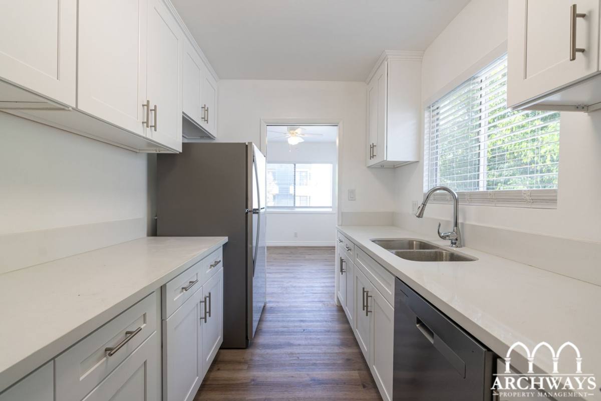 Apartment for rent at 1115 Glenville Dr, Los Angeles, CA 90035