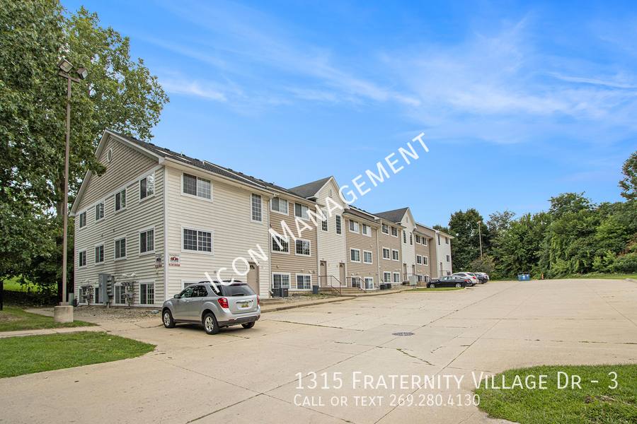 Townhouse for rent at 1315 Fraternity Village Dr #3, Kalamazoo, MI 49006