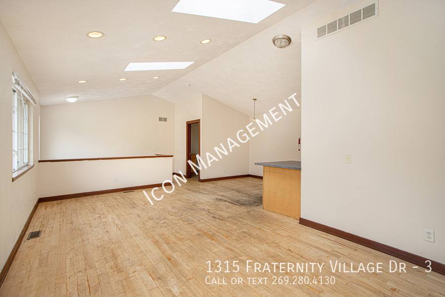 Townhouse for rent at 1315 Fraternity Village Dr #3, Kalamazoo, MI 49006