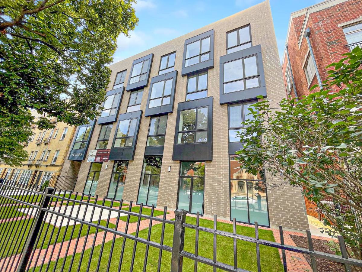 Apartment for rent at 1317 W Loyola Ave, Chicago, IL 60626