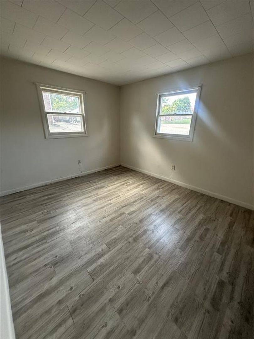 Apartment for rent at 200 Commercial St, White Heath, IL 61884