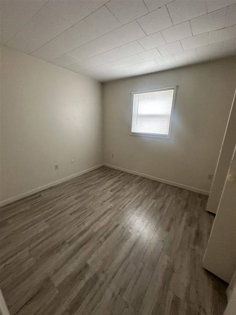 Apartment for rent at 200 Commercial St, White Heath, IL 61884
