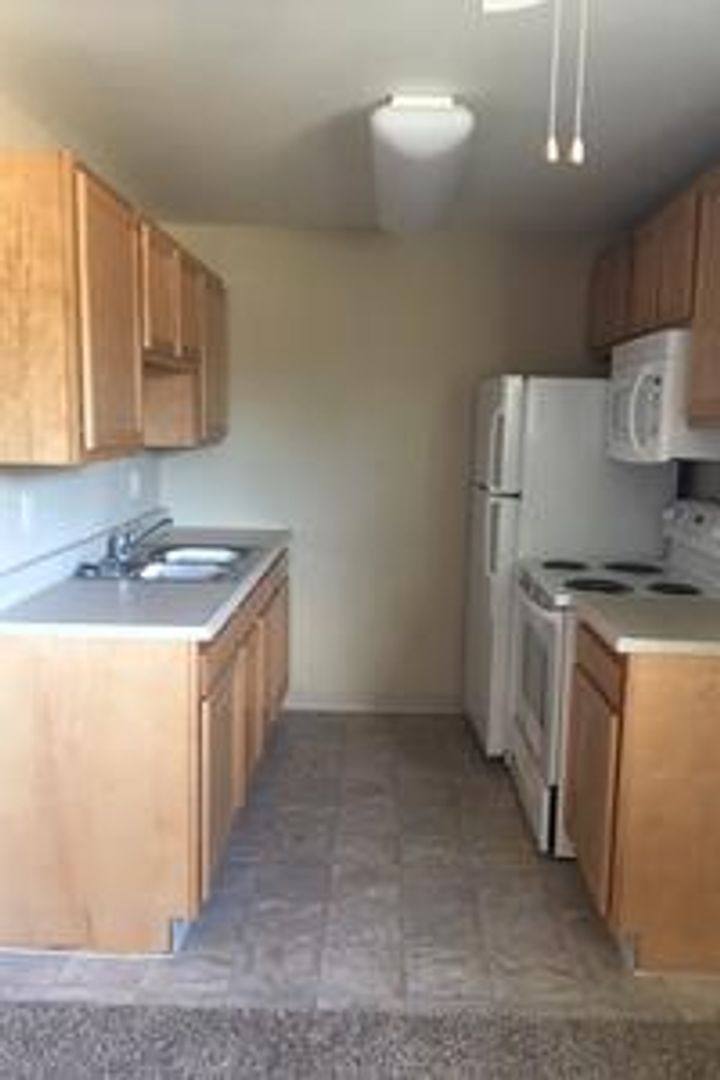 Apartment for rent at 10288 E 6th Ave, Aurora, CO 80010
