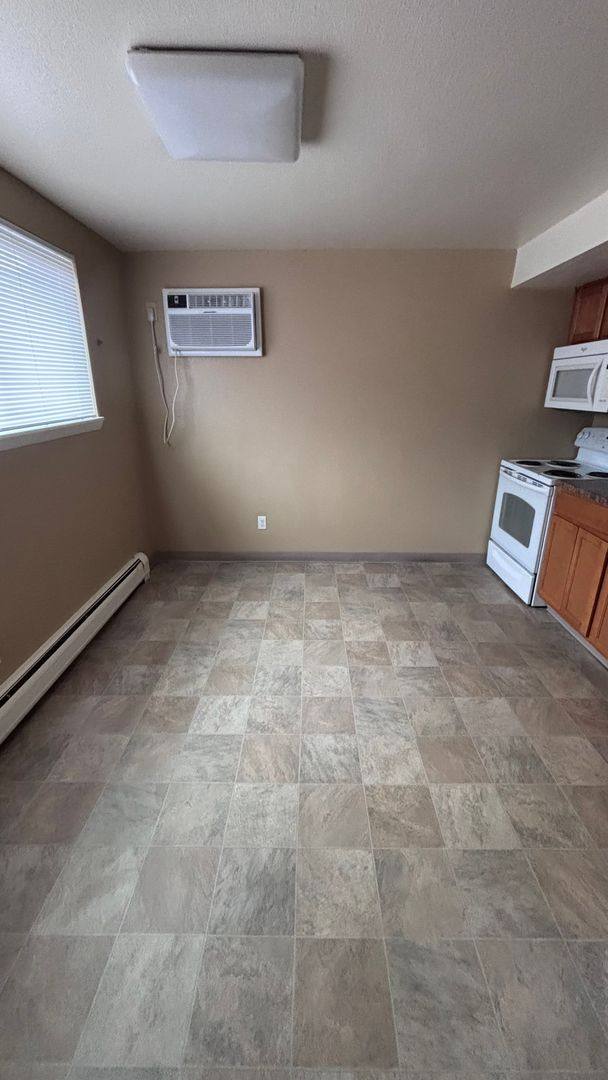 Apartment for rent at 10288 E 6th Ave, Aurora, CO 80010