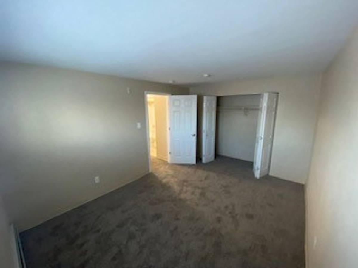 Apartment for rent at 10288 E 6th Ave, Aurora, CO 80010