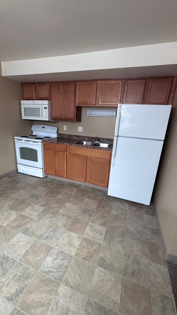 Apartment for rent at 10288 E 6th Ave, Aurora, CO 80010