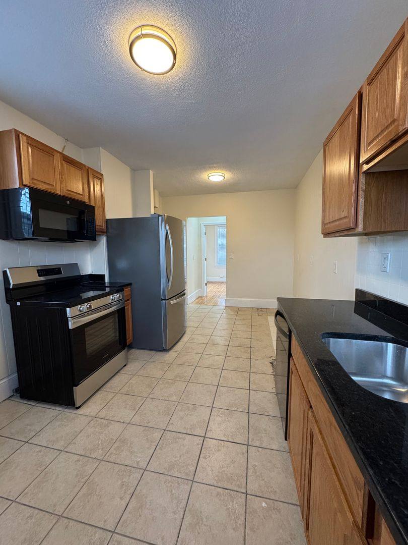 Townhouse for rent at 8 Wadsworth St, Allston, MA 02134