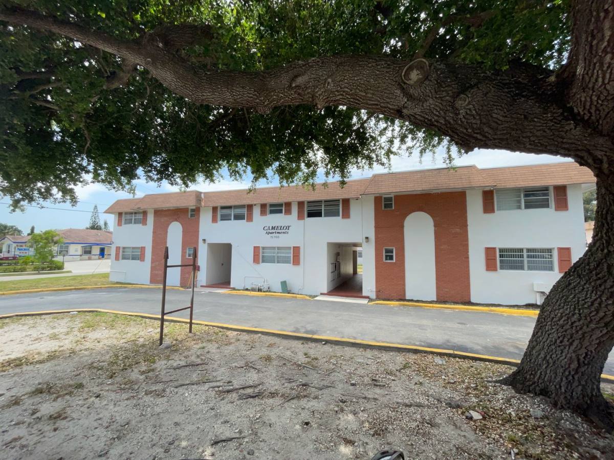 Apartment for rent at 15700 NW 2nd Ave #211, Miami, FL 33169