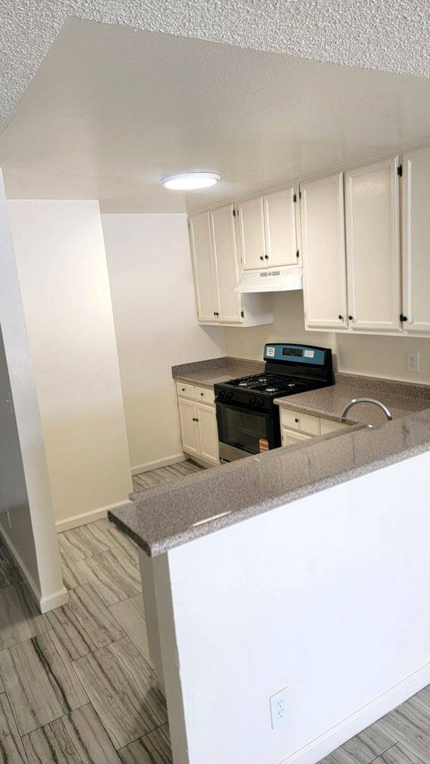 Apartment for rent at 6726 Woodley Ave, Van Nuys, CA 91406