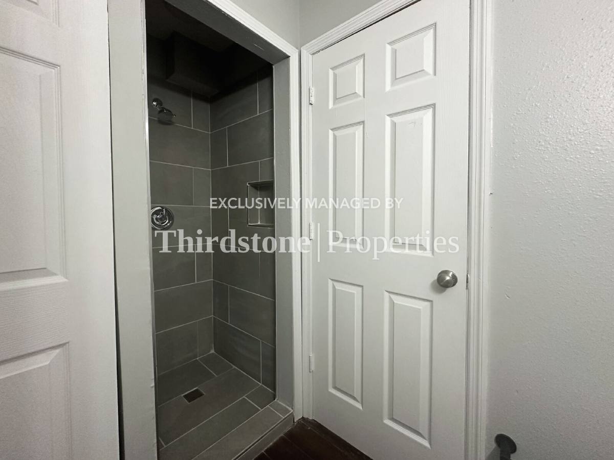 House for rent at 8642 2nd Ave, Jacksonville, FL 32208
