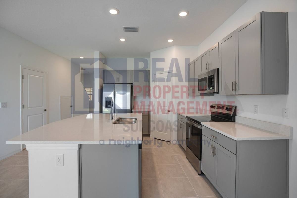 Townhouse for rent at 8709 Winter Breeze Way, Sarasota, FL 34241