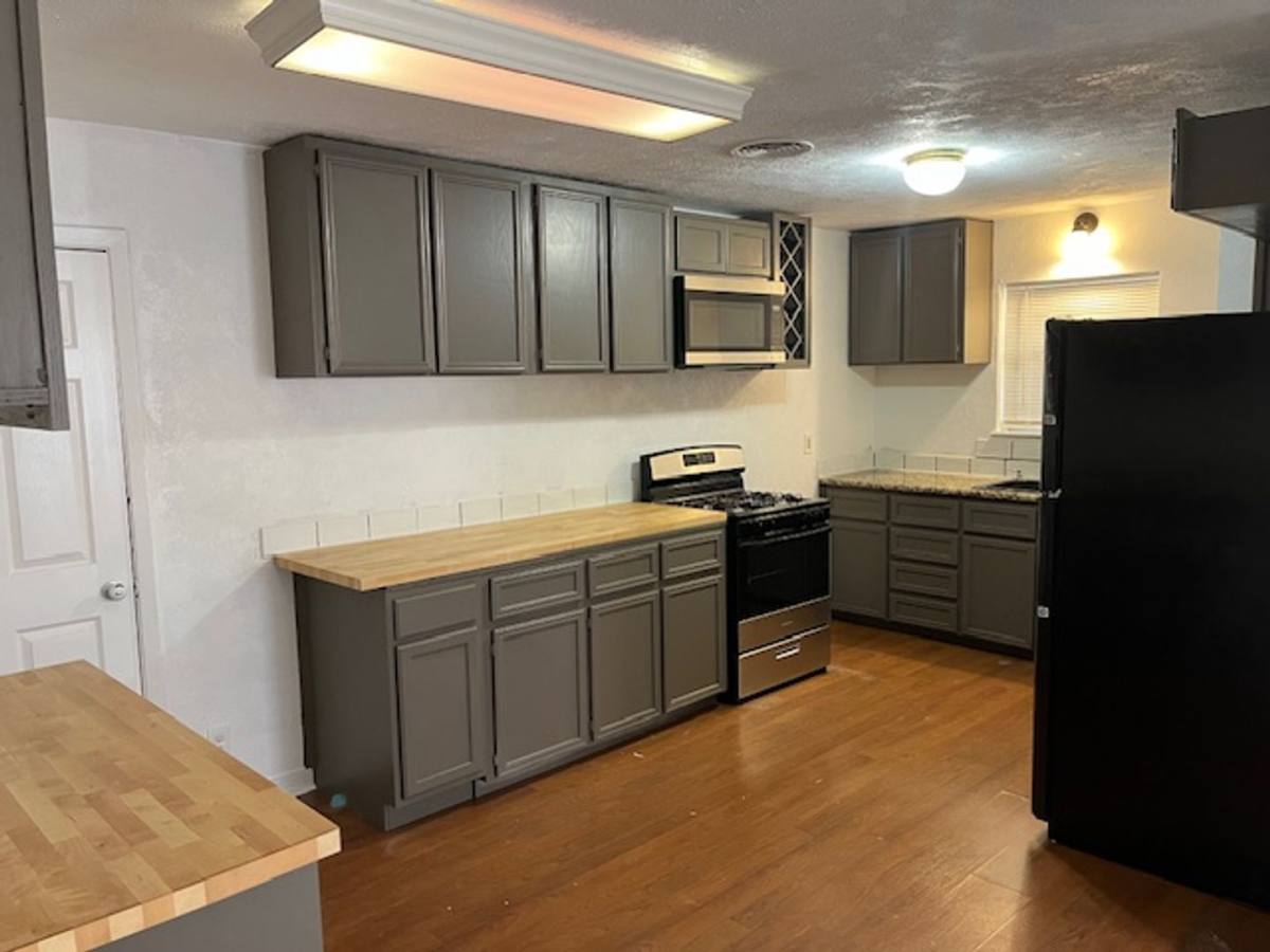 House for rent at 208 E Voelter Ave, Killeen, TX 76541