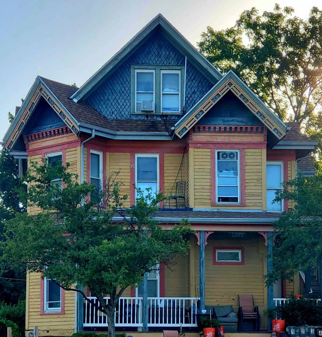 Apartment for rent at 1202 Brady St, Davenport, IA 52806