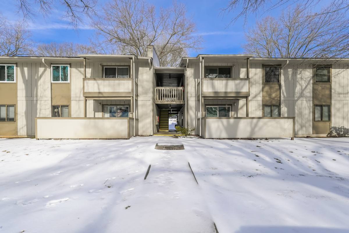 Apartment for rent at 2205 Sunderland Rd, Winston Salem, NC 27103