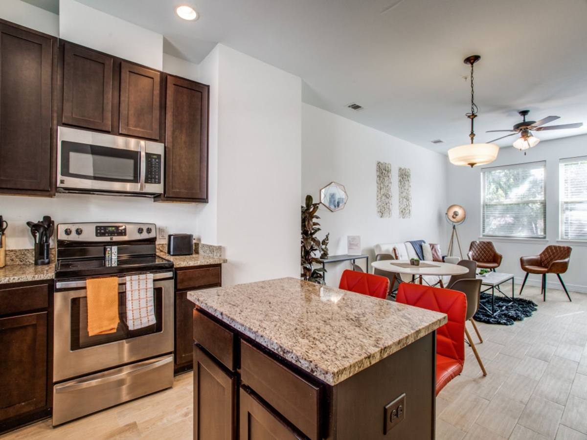 Townhouse for rent at 501 W 30th St, Austin, TX 78705