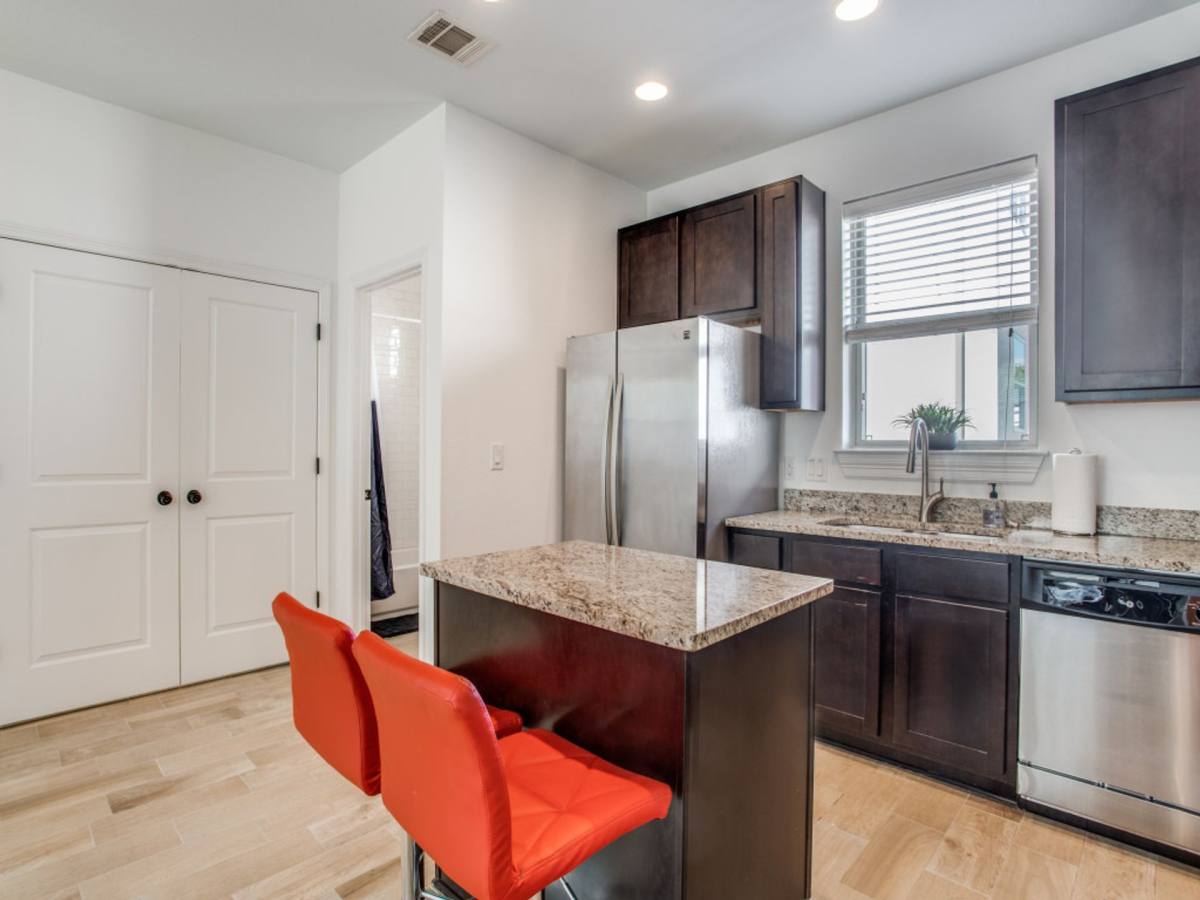 Townhouse for rent at 501 W 30th St, Austin, TX 78705