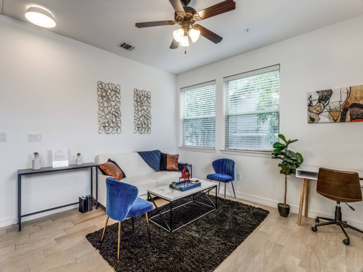 Townhouse for rent at 501 W 30th St, Austin, TX 78705
