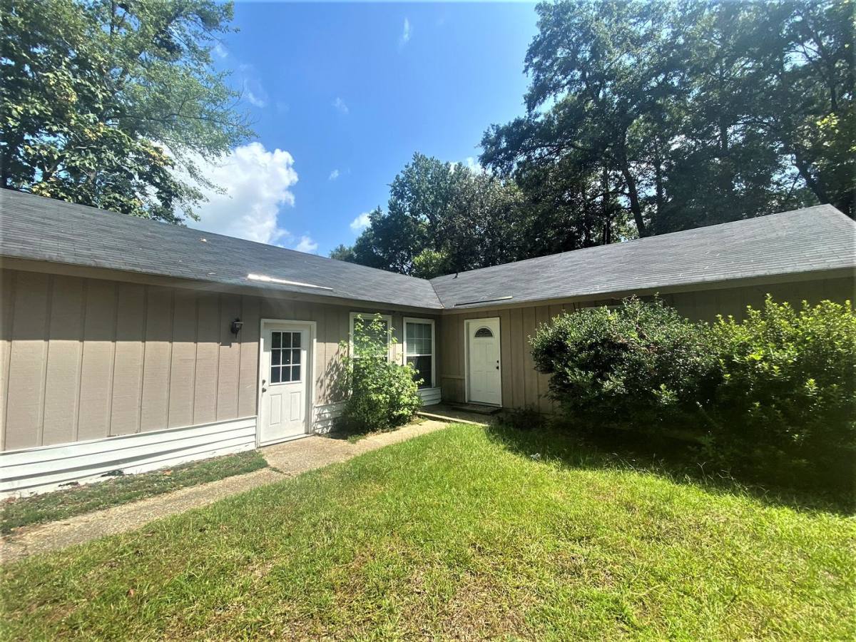 Apartment for rent at 202 Wendwood Dr, Statesboro, GA 30458