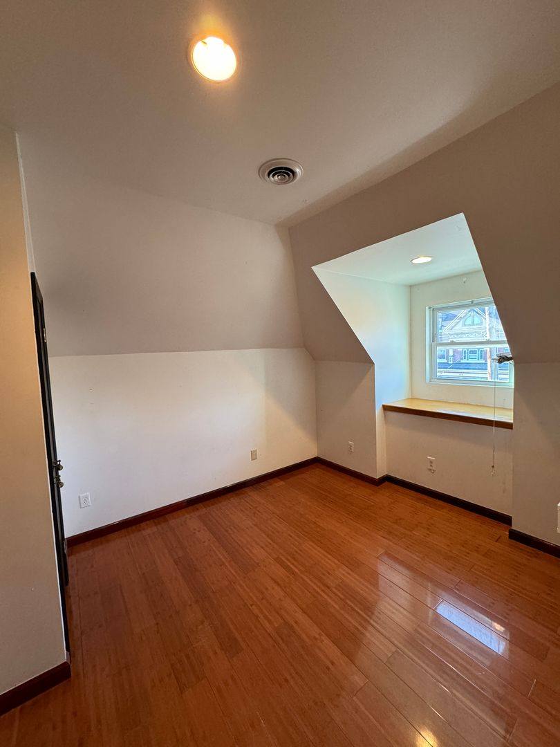 Apartment for rent at 125 Stratford, Pittsburgh, PA 15206
