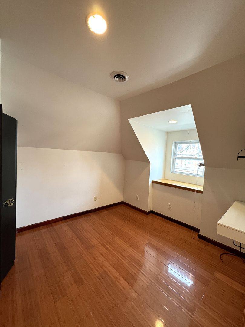 Apartment for rent at 125 Stratford, Pittsburgh, PA 15206