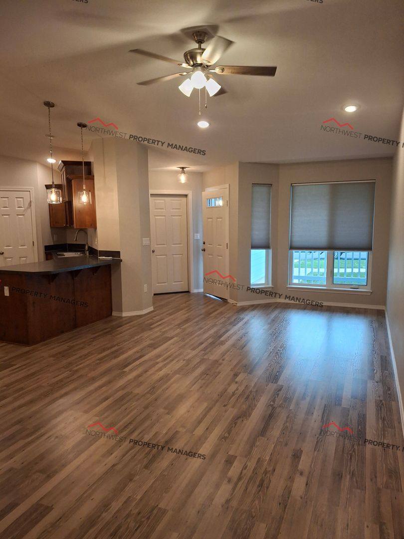 Apartment for rent at 52-54 Godfrey Rd, Mossyrock, WA 98564