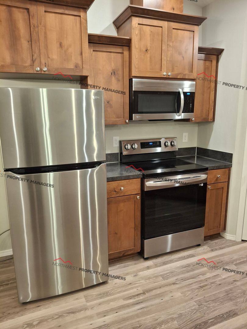 Apartment for rent at 52-54 Godfrey Rd, Mossyrock, WA 98564