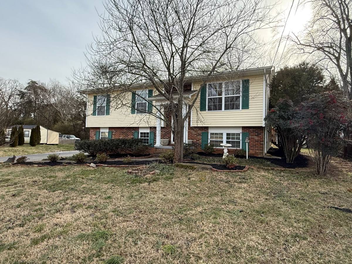 House for rent at 220 Brampton Rd, Farragut, TN 37934