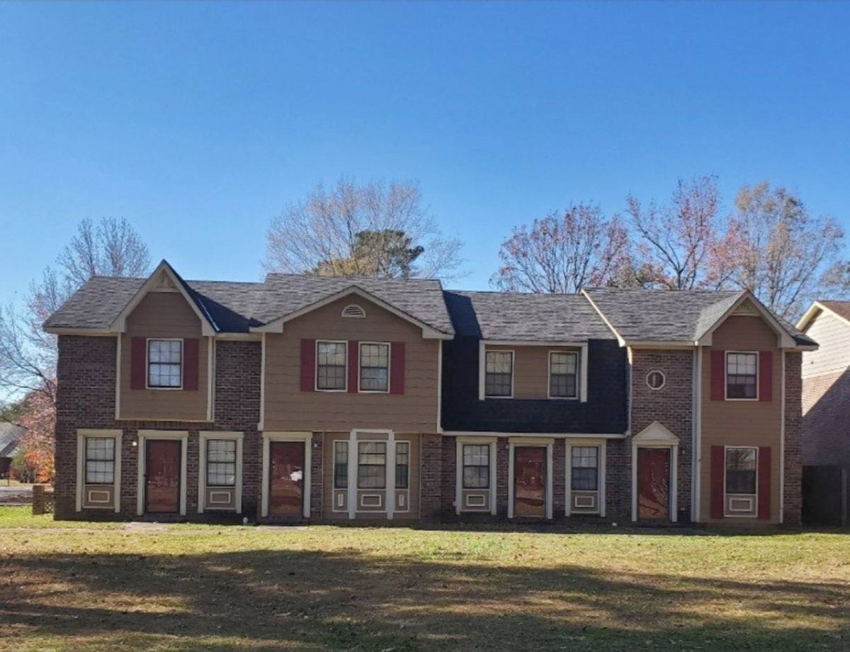 Townhouse for rent at 1218 Brookline Ave SW, Decatur, AL 35603